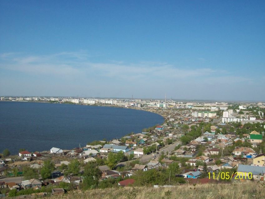 콕셰타우(Kokshetau), 호수 옆 도시를 발견하는 첫 장면